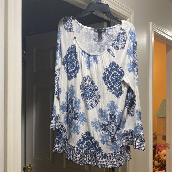 Size M INC Top - Picture 3 of 3